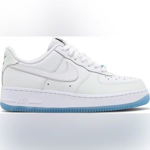Wmns Air Force 1 '07 LX 'UV Reactive' Nike